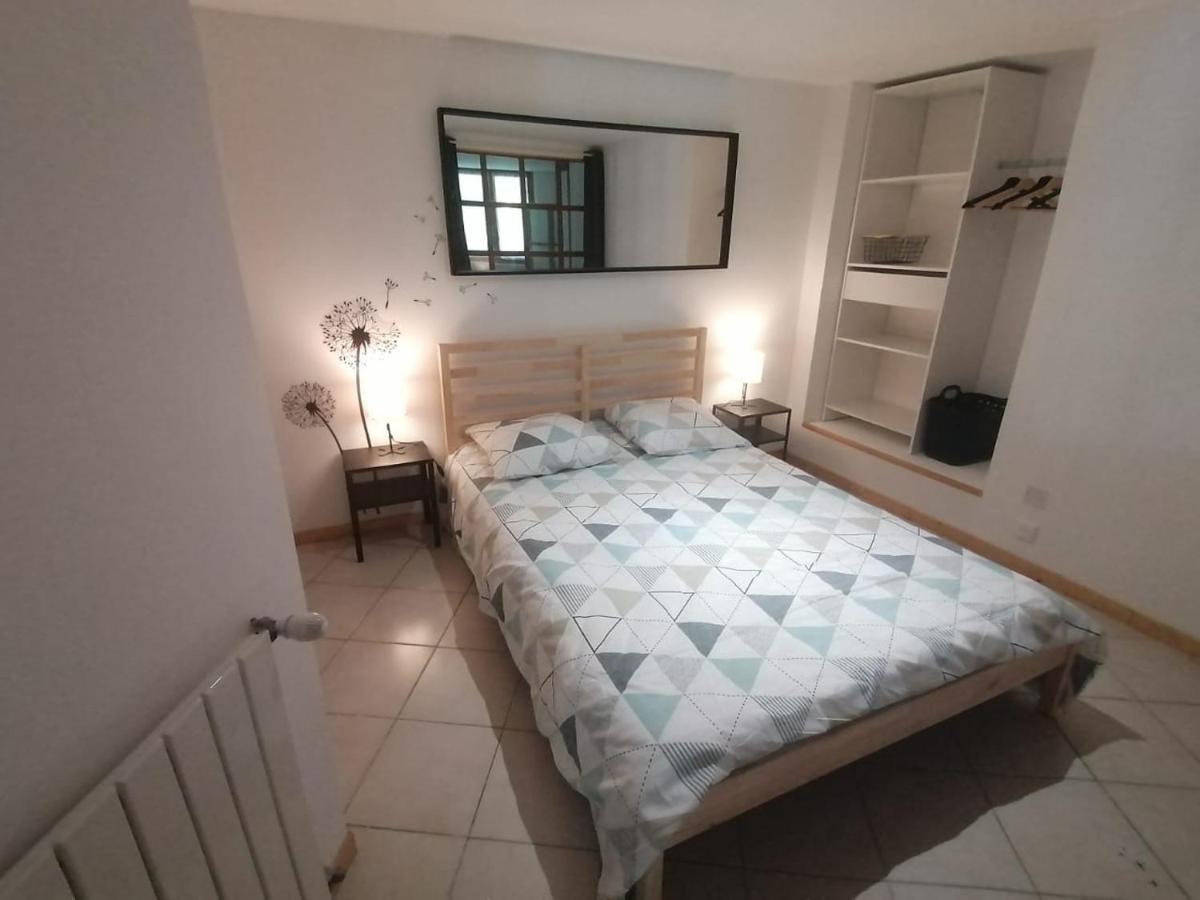 Le Nid Du Chat Noir - Maison Alveole Bed And Books Sciez Exterior foto